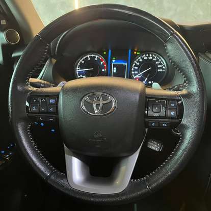 TOYOTA-HILUX SW4-2.8 D-4D TURBO DIESEL SRX 7L 4X4 AUTOMÁTICO TOYOTA-HILUX SW4-2021