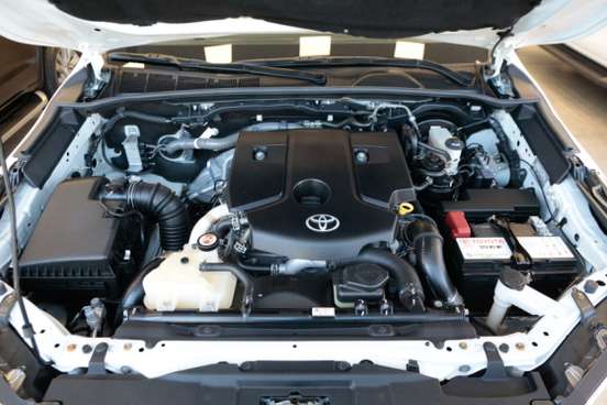 TOYOTA-HILUX SW4-2025
