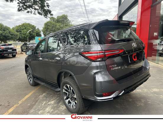 TOYOTA-HILUX SW4-2.8 D-4D TURBO DIESEL SRX PLATINUM 4X4 AUTOMÁTICO TOYOTA-HILUX SW4-2026