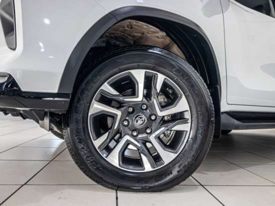 TOYOTA-HILUX SW4-2.8 D-4D TURBO DIESEL SRX PLATINUM 7L 4X4 AUTOMÁTICO TOYOTA-HILUX SW4-2024