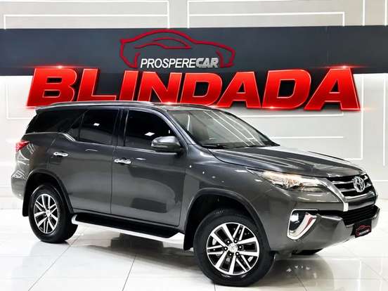TOYOTA-HILUX SW4-2019