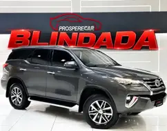 TOYOTA HILUX SW4 2.8 SRX 4X4 7 LUGARES 16V TURBO INTERCOOLER DIESEL 4P AUTOMÁTICO TOYOTA HILUX SW4 2.8 SRX 4X4 7 LUGARES 16V TURBO INTERCOOLER DIESEL 4P AUTOMÁTICO