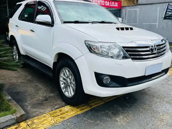 TOYOTA-HILUX SW4-3.0 SRV 4X4 7 LUGARES 16V TURBO INTERCOOLER DIESEL 4P AUTOMÁTICO TOYOTA-HILUX SW4-2012