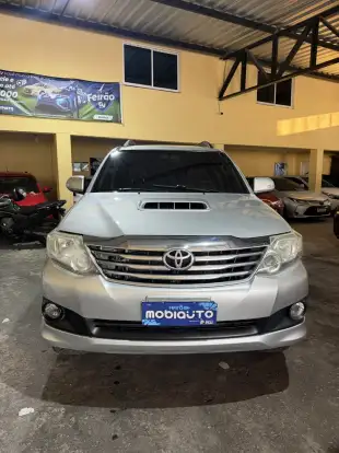 TOYOTA-HILUX SW4-3.0 SRV 4X4 7 LUGARES 16V TURBO INTERCOOLER DIESEL 4P AUTOMÁTICO TOYOTA-HILUX SW4-2012