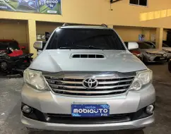 TOYOTA HILUX SW4 3.0 SRV 4X4 7 LUGARES 16V TURBO INTERCOOLER DIESEL 4P AUTOMÁTICO TOYOTA HILUX SW4 3.0 SRV 4X4 7 LUGARES 16V TURBO INTERCOOLER DIESEL 4P AUTOMÁTICO