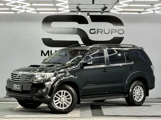 TOYOTA HILUX SW4 3.0 SRV 4X4 7 LUGARES 16V TURBO INTERCOOLER DIESEL 4P AUTOMÁTICO