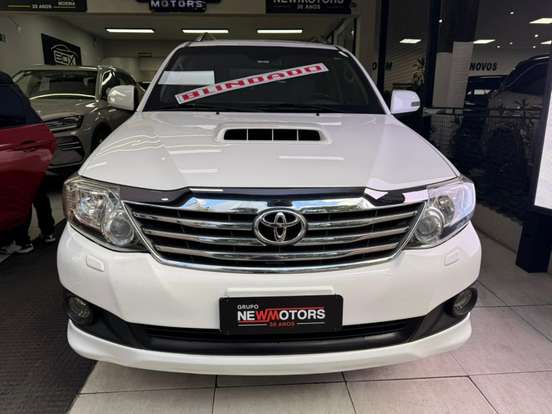 TOYOTA-HILUX SW4-3.0 SRV 4X4 7 LUGARES 16V TURBO INTERCOOLER DIESEL 4P AUTOMÁTICO TOYOTA-HILUX SW4-2012