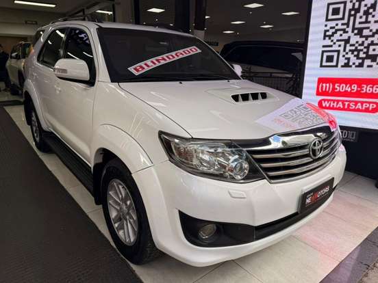 TOYOTA-HILUX SW4-2012