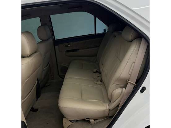 TOYOTA-HILUX SW4-2012
