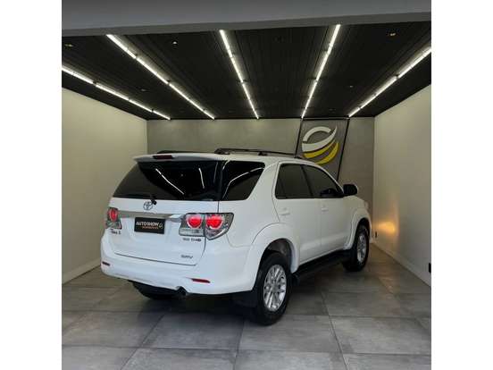 TOYOTA-HILUX SW4-2012