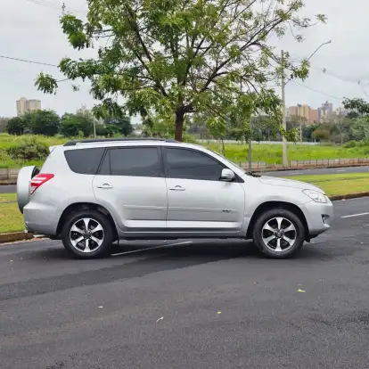 TOYOTA-RAV4-2011