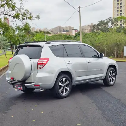 TOYOTA-RAV4-2011