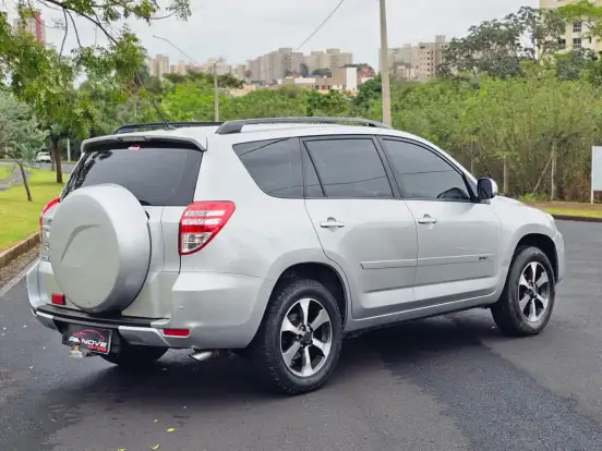 TOYOTA-RAV4-2.4 4X2 16V GASOLINA 4P AUTOMÁTICO TOYOTA-RAV4-2011