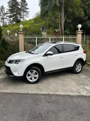 TOYOTA-RAV4-2013