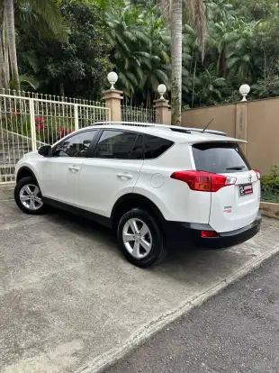 TOYOTA-RAV4-2013