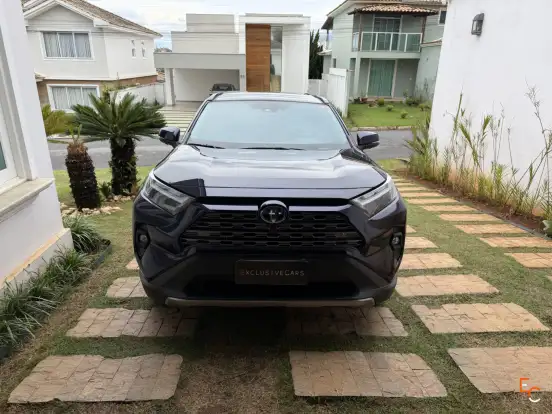 TOYOTA-RAV4-2023
