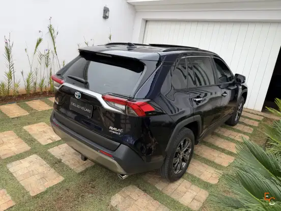 TOYOTA-RAV4-2023