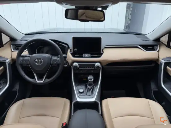 TOYOTA-RAV4-2023