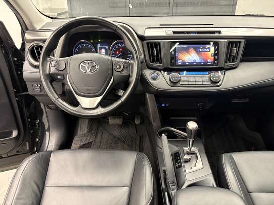 TOYOTA-RAV4-2018