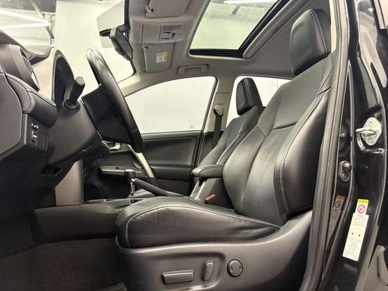 TOYOTA-RAV4-2018