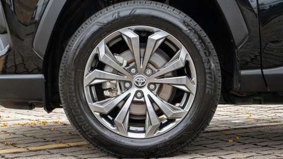 TOYOTA-RAV4-2025