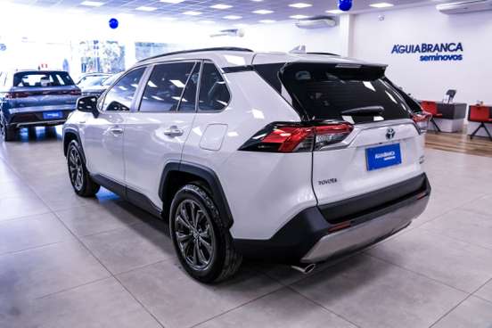 TOYOTA-RAV4-2023