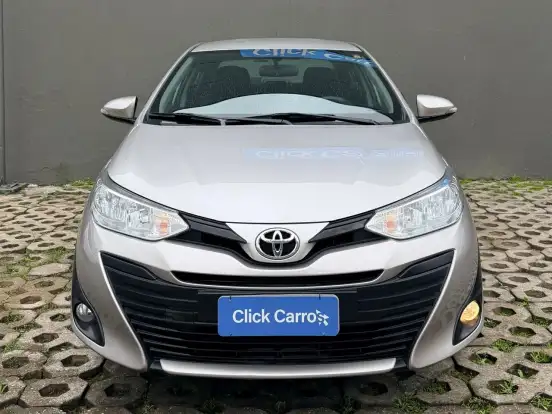 TOYOTA-YARIS-2019