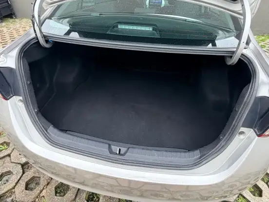 TOYOTA-YARIS-2019