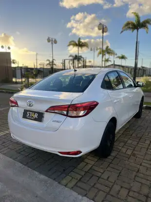 TOYOTA-YARIS-2024