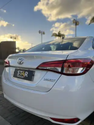 TOYOTA-YARIS-2024