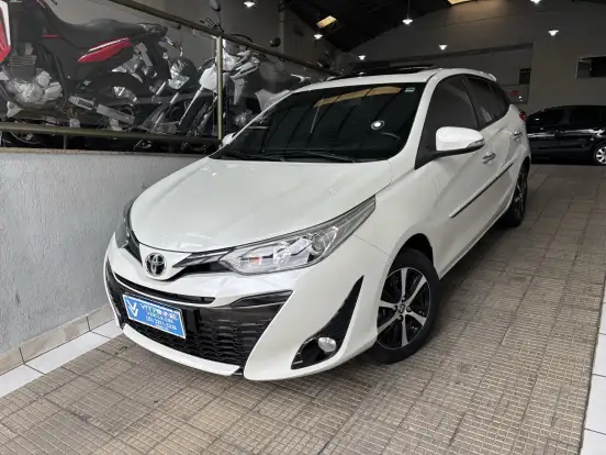 TOYOTA-YARIS-2019