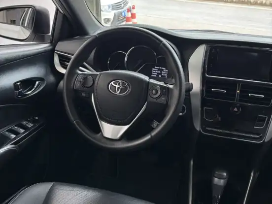 TOYOTA-YARIS-1.5 16V FLEX SEDAN XLS MULTIDRIVE TOYOTA-YARIS-2019