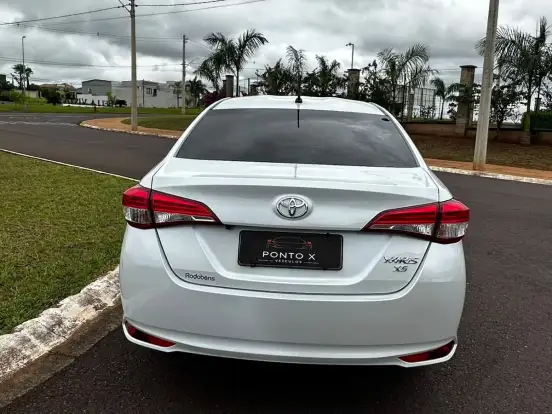 TOYOTA-YARIS-1.5 16V FLEX SEDAN XS CONNECT MULTIDRIVE TOYOTA-YARIS-2022