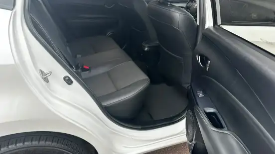 TOYOTA-YARIS-2022