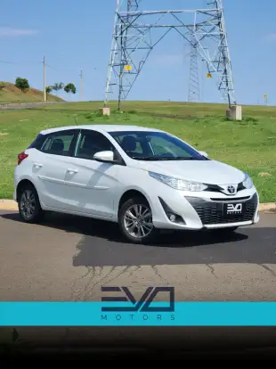 TOYOTA-YARIS-2021