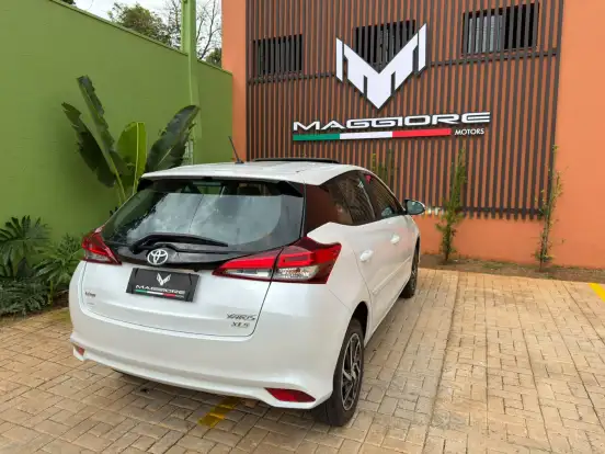 TOYOTA-YARIS-2023