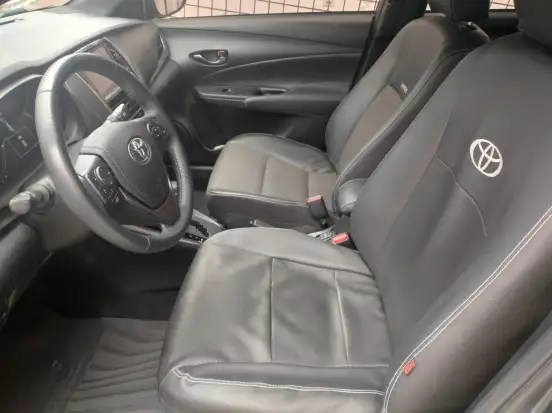 TOYOTA-YARIS-2022