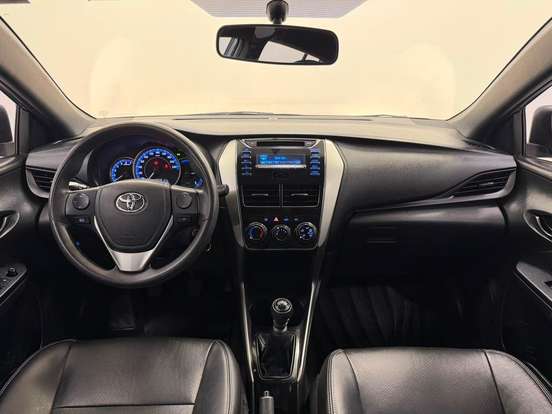 TOYOTA-YARIS-2020
