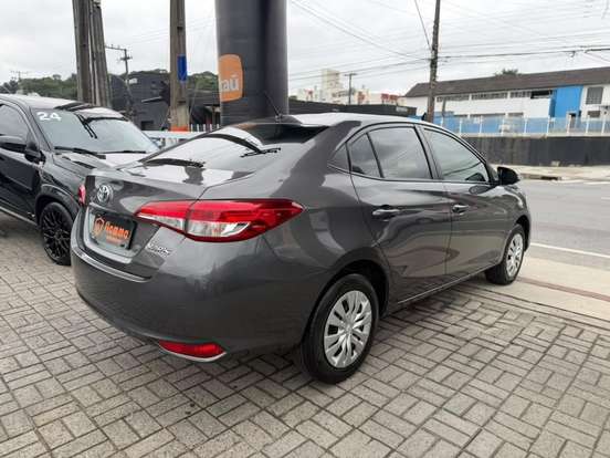 TOYOTA-YARIS-2020