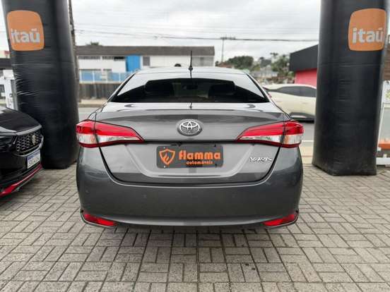 TOYOTA-YARIS-2020