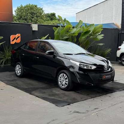 TOYOTA-YARIS-2019