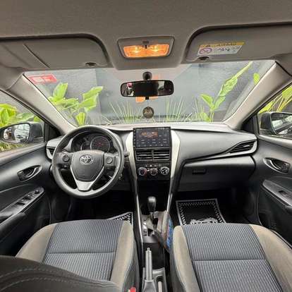TOYOTA-YARIS-2019