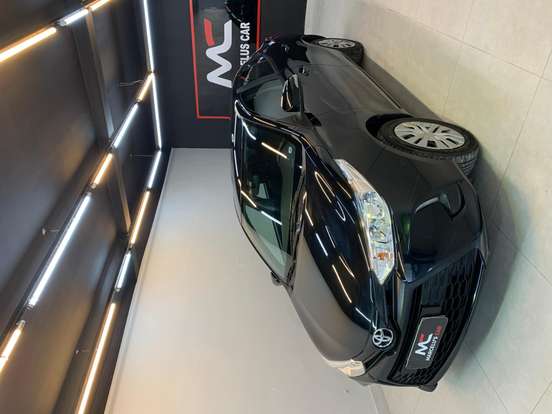 TOYOTA-YARIS-2024