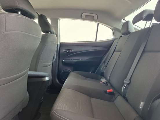 TOYOTA-YARIS-2024