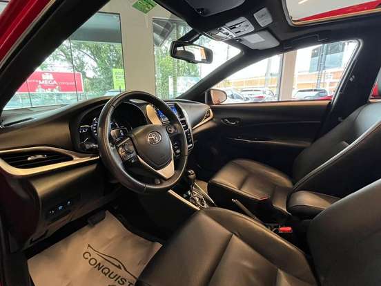 TOYOTA-YARIS-2018