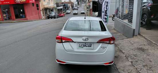TOYOTA-YARIS-2024