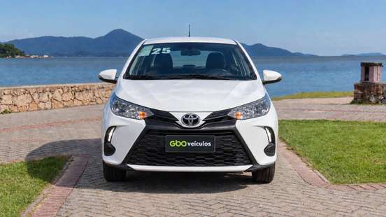TOYOTA-YARIS-2024