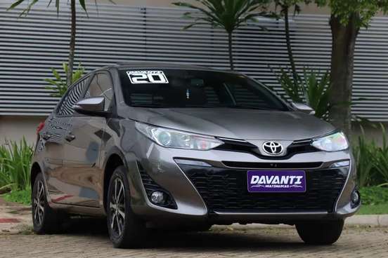 TOYOTA-YARIS-2019