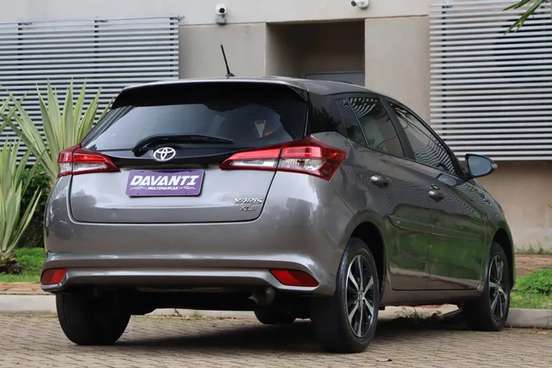 TOYOTA-YARIS-2019