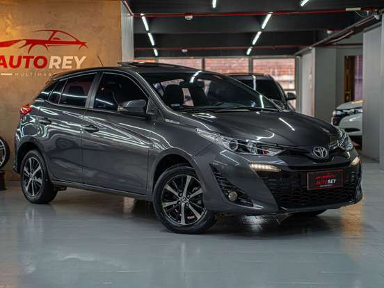 TOYOTA-YARIS-2021